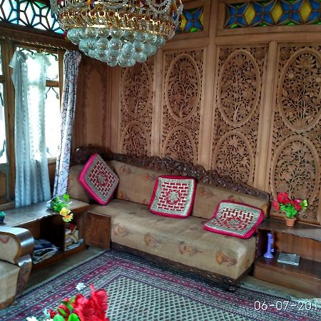 Bed and Breakfast House Boat New Manora Srīnagar Exterior foto