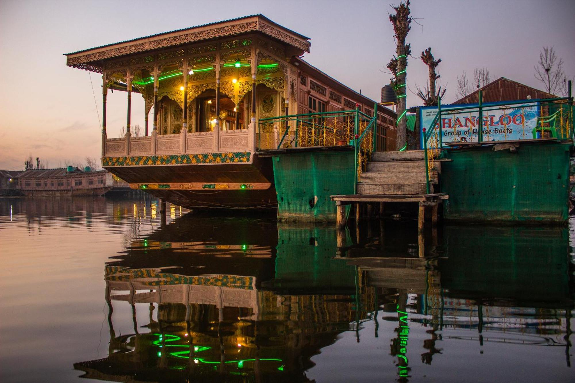 Bed and Breakfast House Boat New Manora Srīnagar Exterior foto