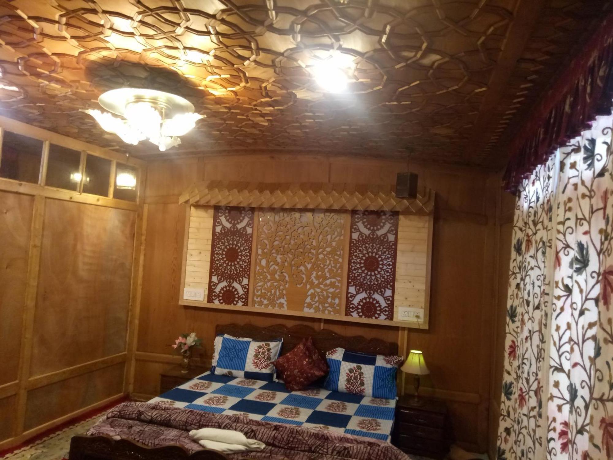 Bed and Breakfast House Boat New Manora Srīnagar Exterior foto