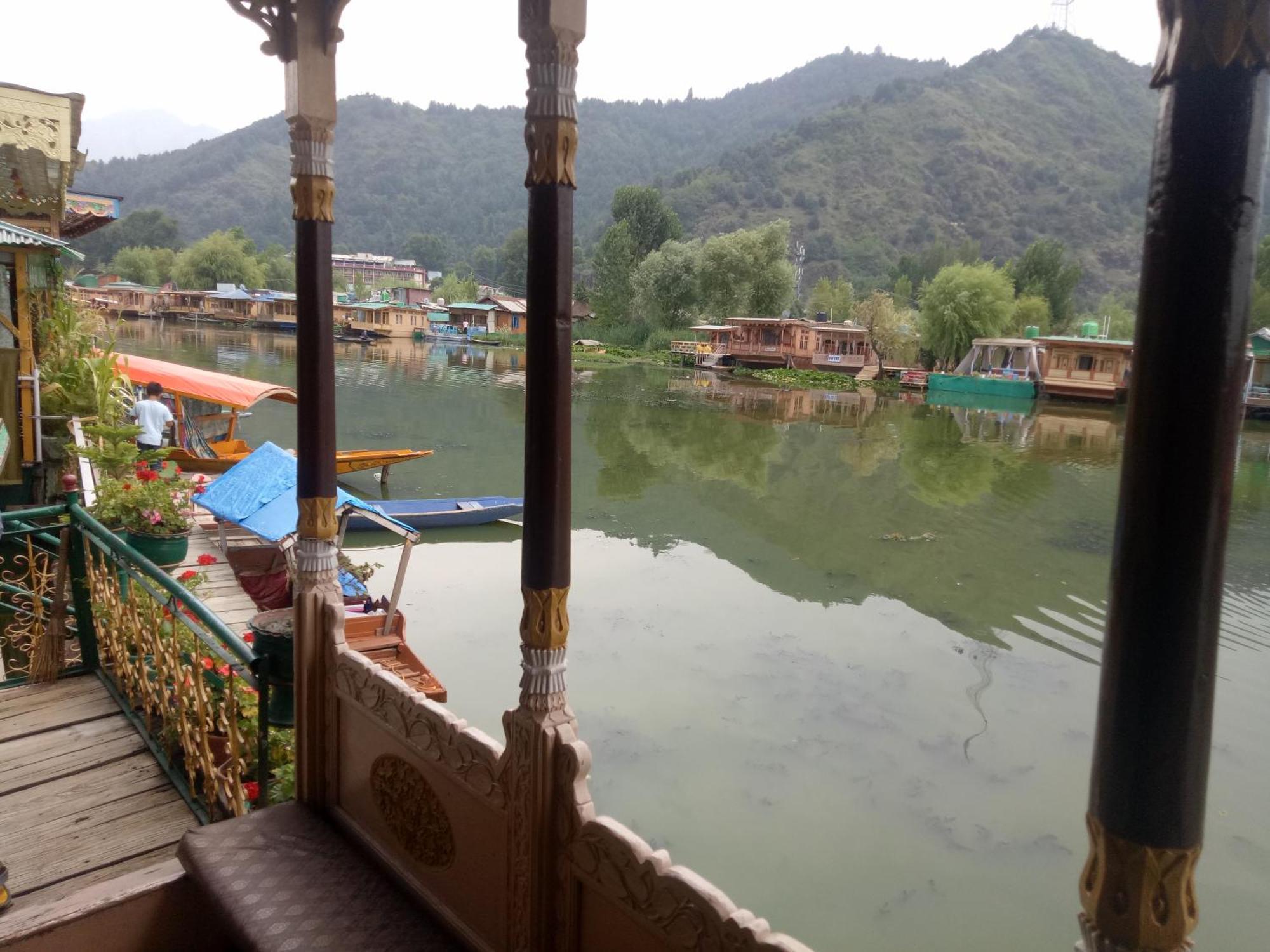 Bed and Breakfast House Boat New Manora Srīnagar Exterior foto