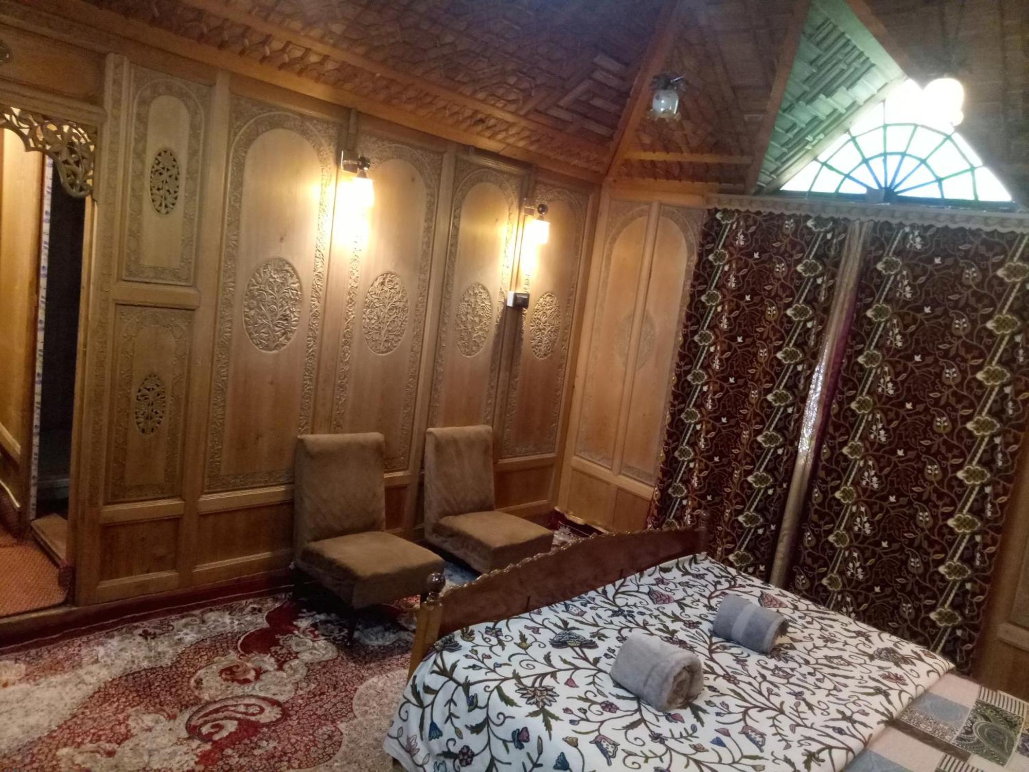 Bed and Breakfast House Boat New Manora Srīnagar Exterior foto