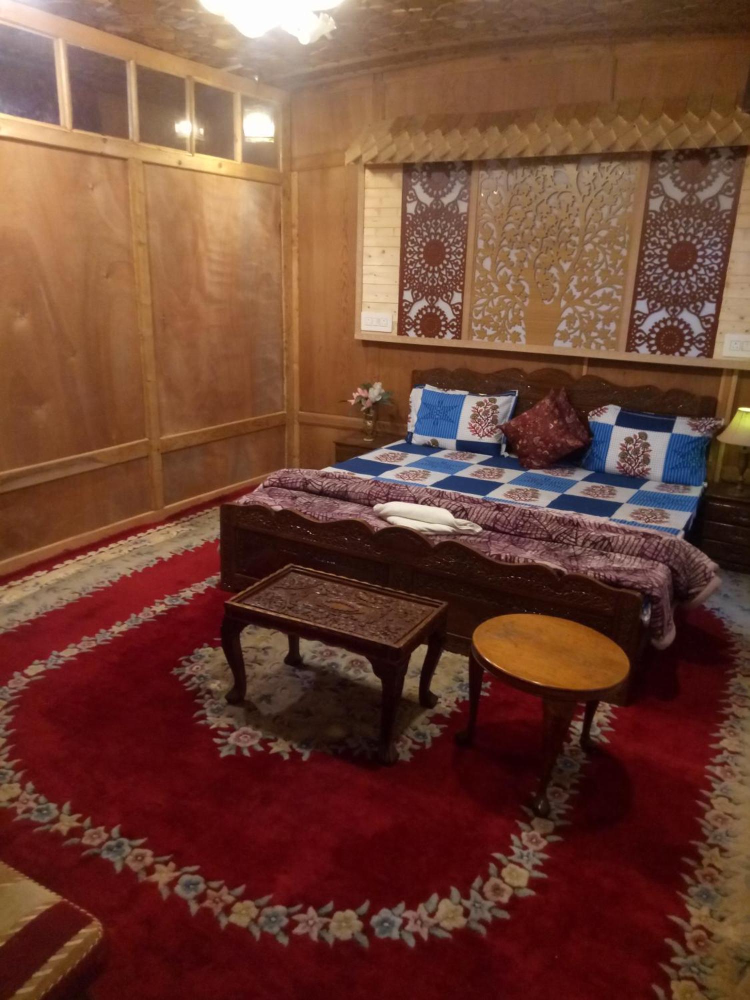 Bed and Breakfast House Boat New Manora Srīnagar Exterior foto