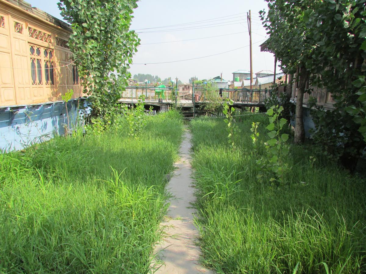 Bed and Breakfast House Boat New Manora Srīnagar Exterior foto