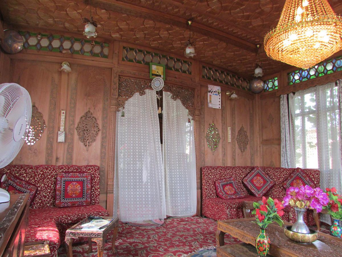 Bed and Breakfast House Boat New Manora Srīnagar Exterior foto