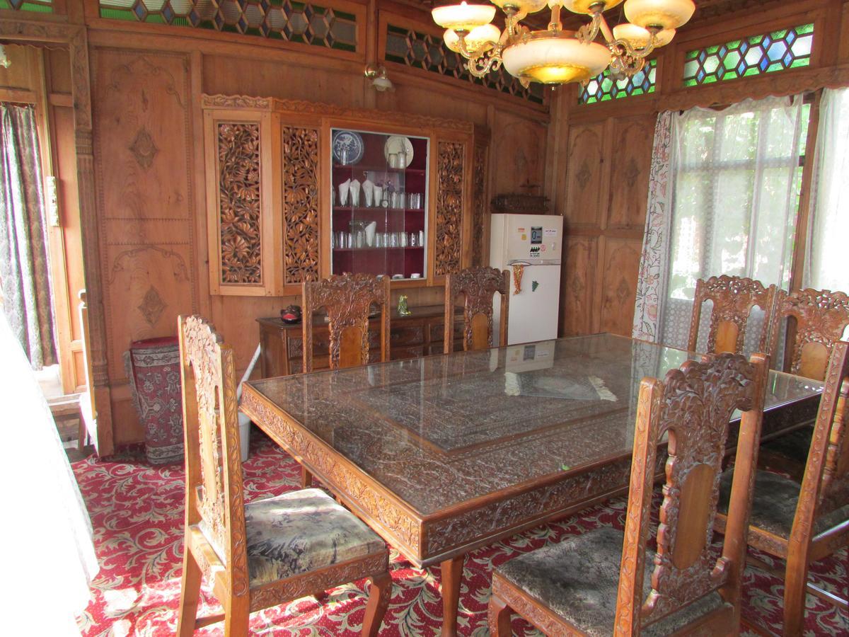 Bed and Breakfast House Boat New Manora Srīnagar Exterior foto