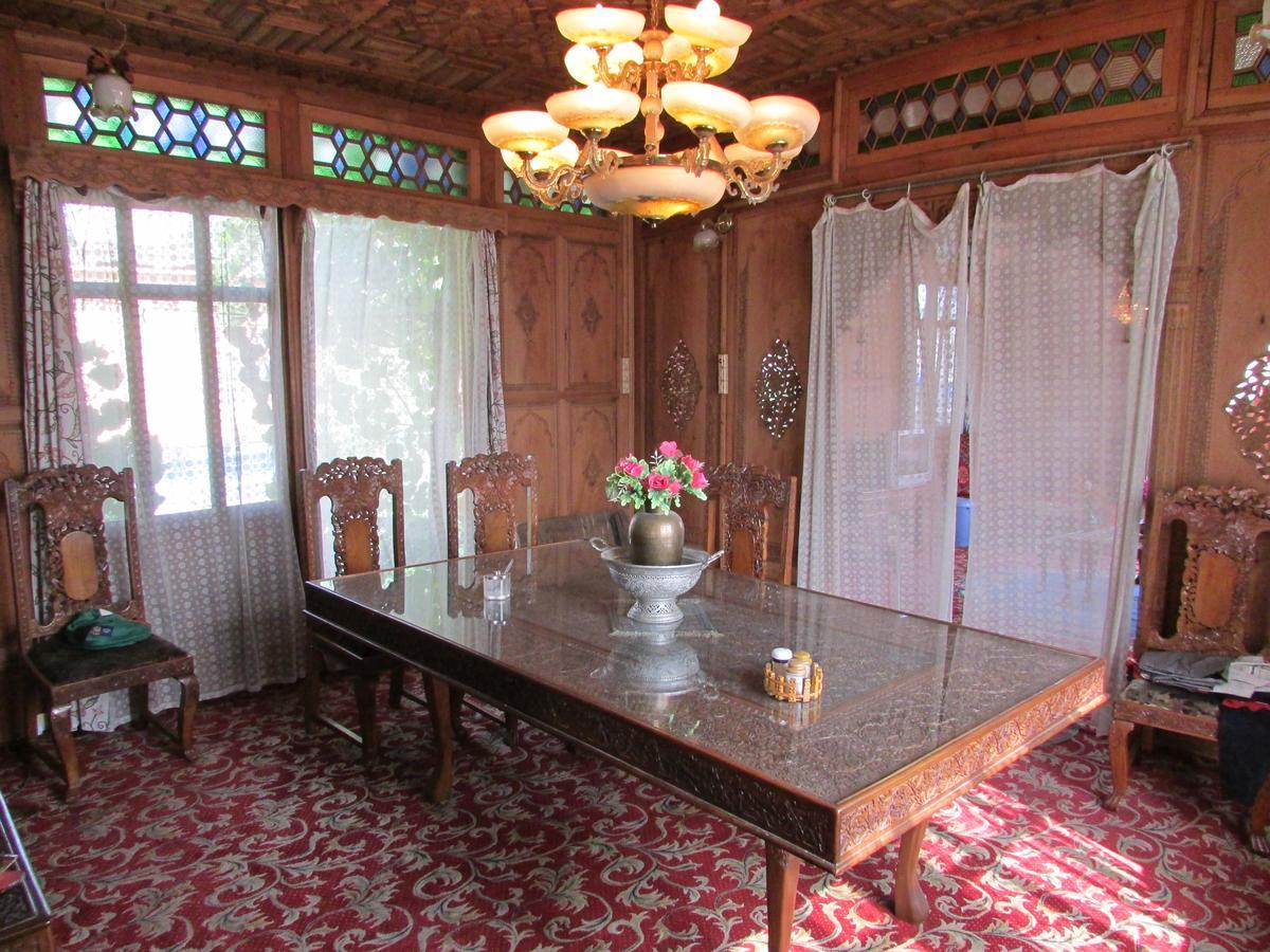 Bed and Breakfast House Boat New Manora Srīnagar Exterior foto