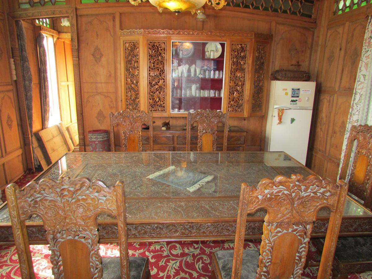 Bed and Breakfast House Boat New Manora Srīnagar Exterior foto